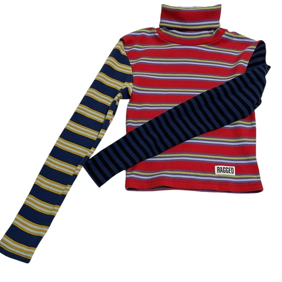 RAGGED JEANS FIGURE TOP - Picture 4 of 14